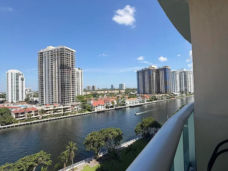 19390 Collins Ave #1103 — Photo 11