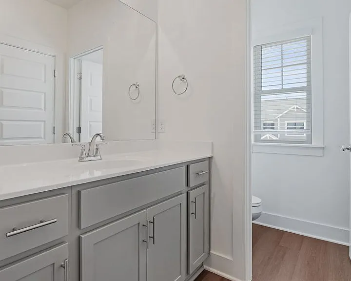 148 Huntley Dr — Photo 8