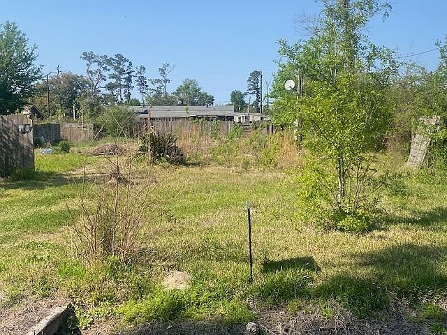 1st image of 2318 May St