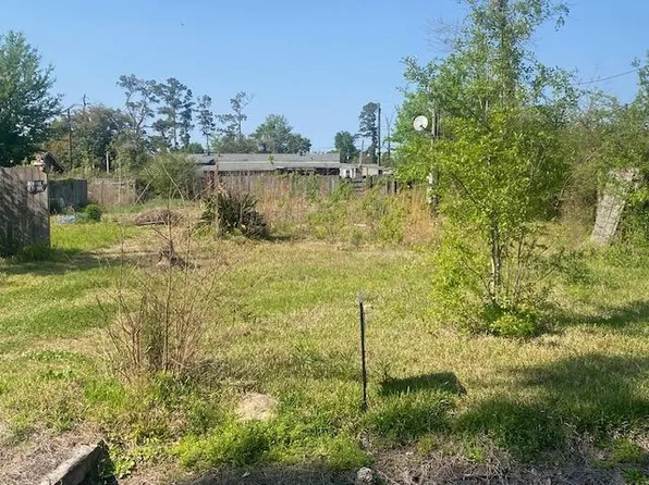 2318 May St, Westlake, LA 70669