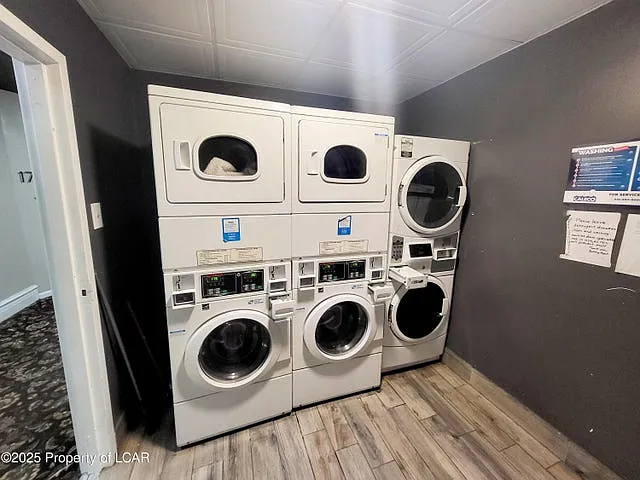 425 S Franklin St #32 — Photo 13