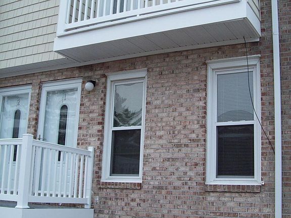 Privacy of a house; Economy of an apartment