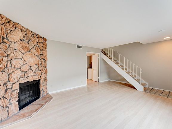 4th image of 1031 Clyde Ave APT 402