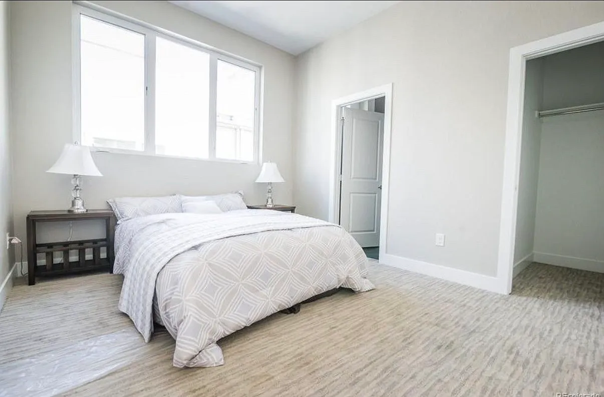 2 bed, 1418 sqft, $3,700 — Photo 2