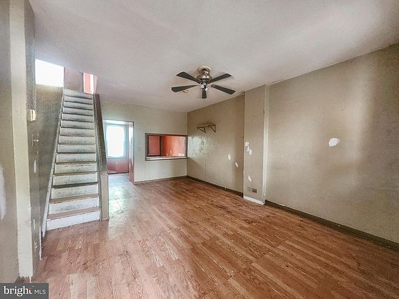 2nd image of 4229 Tackawanna St