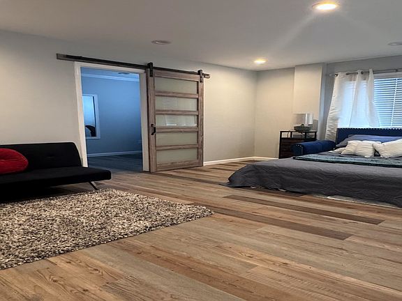 2nd image of 120 Vulcan Rd APT 1