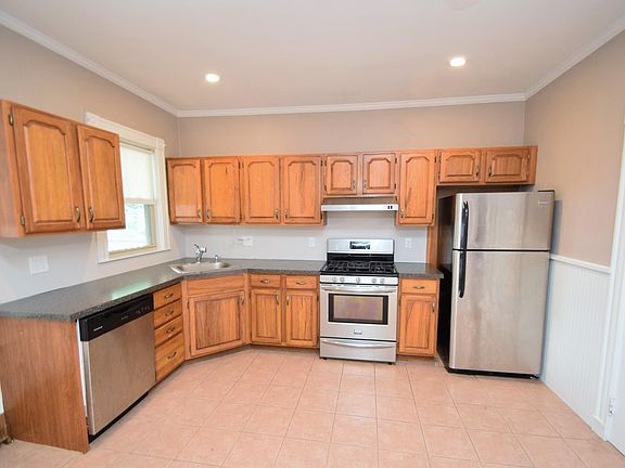 4th image of 659 Washington St #1