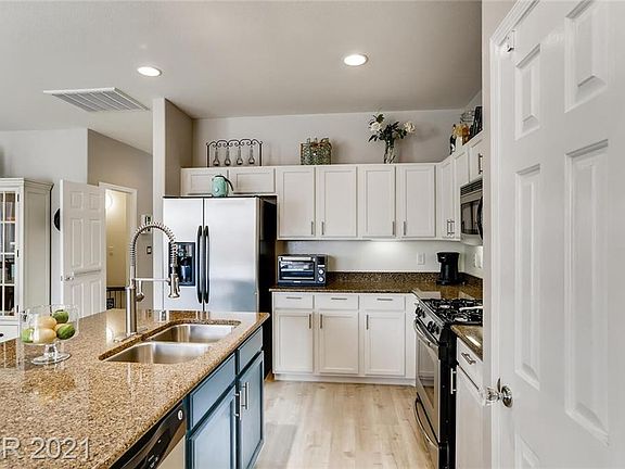 5th image of 7110 Forest Heights Ct
