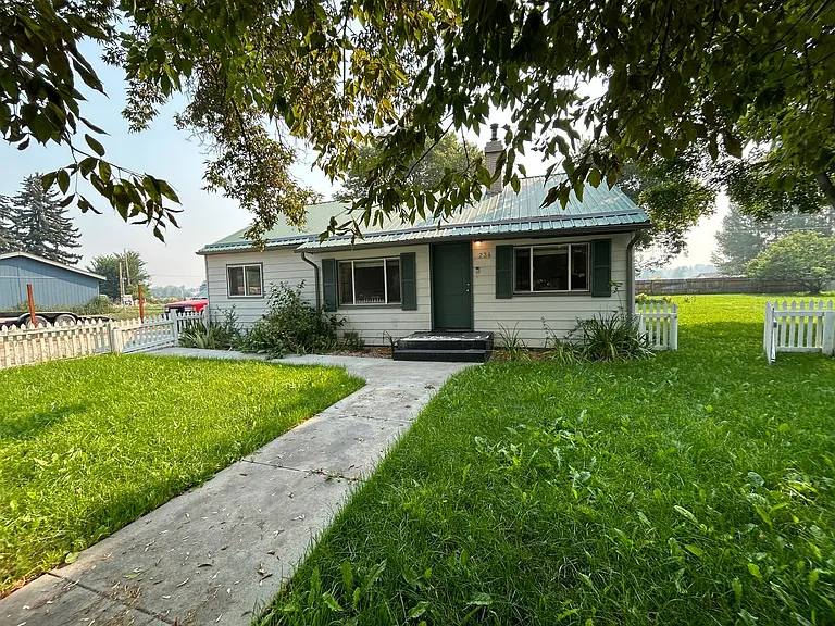 234 Werth Ln — Photo 1