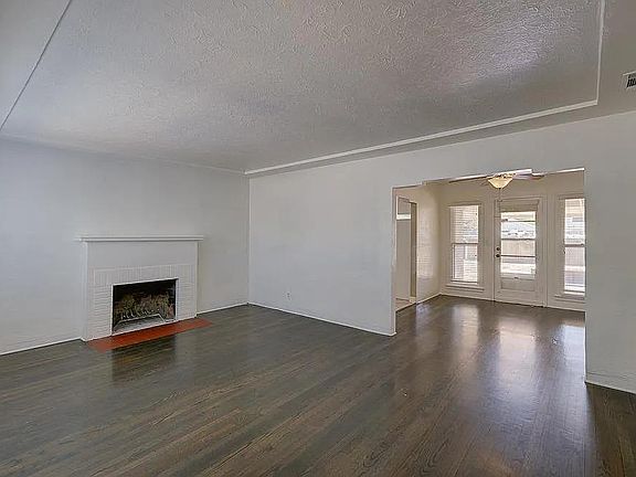 5th image of 44 E Garland Ave