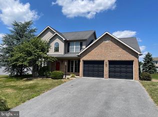 91 N Blackberry Ln, Fayetteville, PA