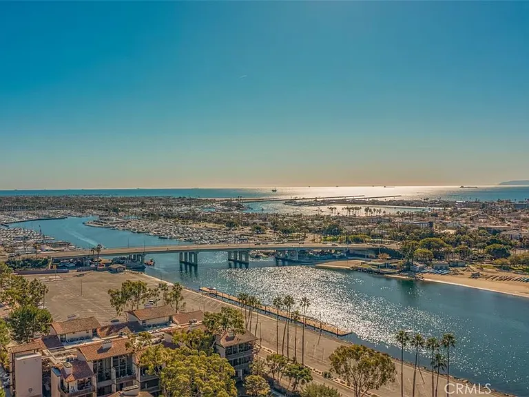 5327 Marina Pacifica Dr #KEY19 — Photo 65