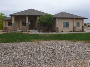 297 W Woodstock Ct, Pueblo, CO 81007