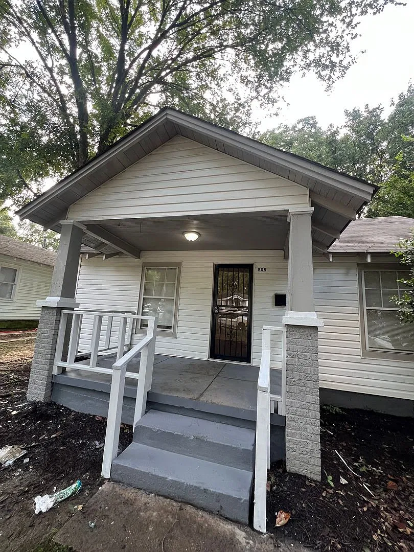 Welcome to 805 Brower St! — Photo 1