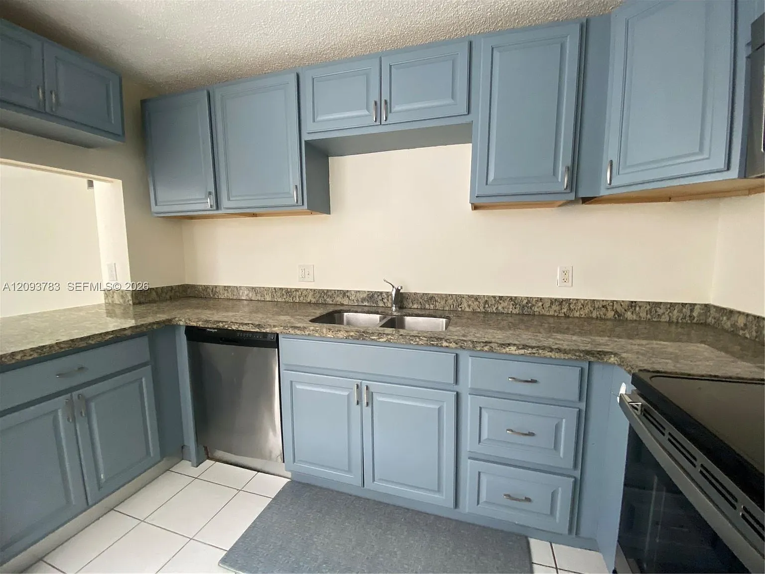 Live Oak Condo Five — Photo 2