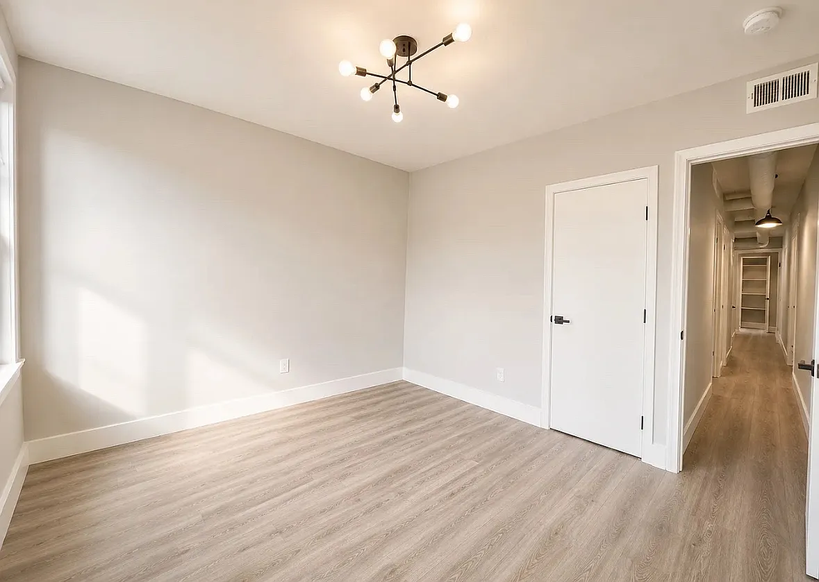 3 bed, $2,000 — Photo 3