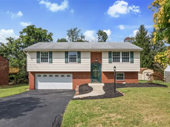 14275 Valley View Dr, White Oak, PA 15131