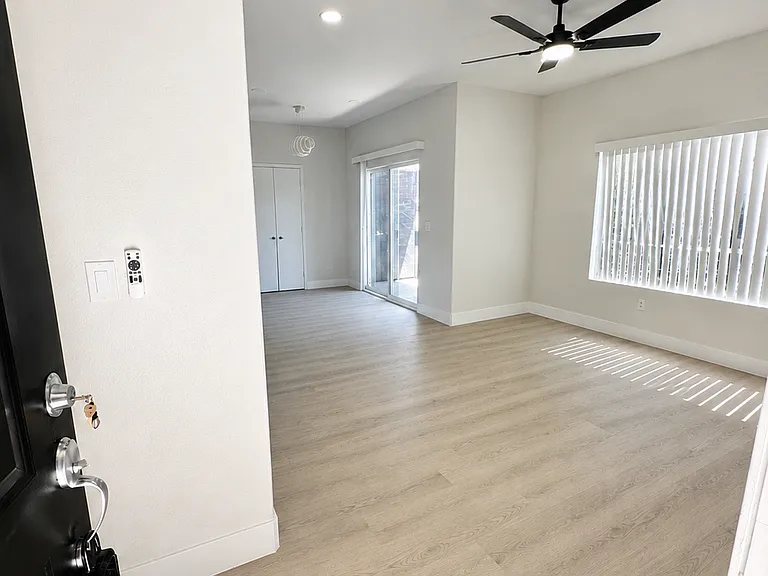 6650 W Warm Springs Rd #1108 — Photo 2