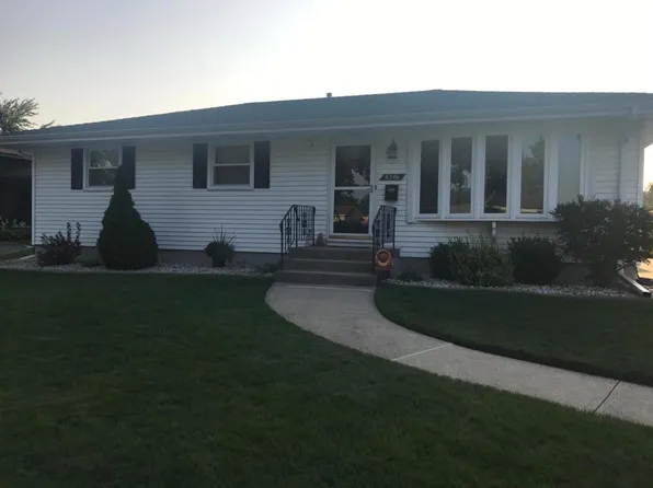 8546 Monroe Ave, Munster, IN 46321