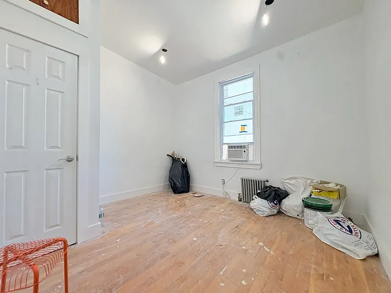 185 Troutman St #2A — Photo 10