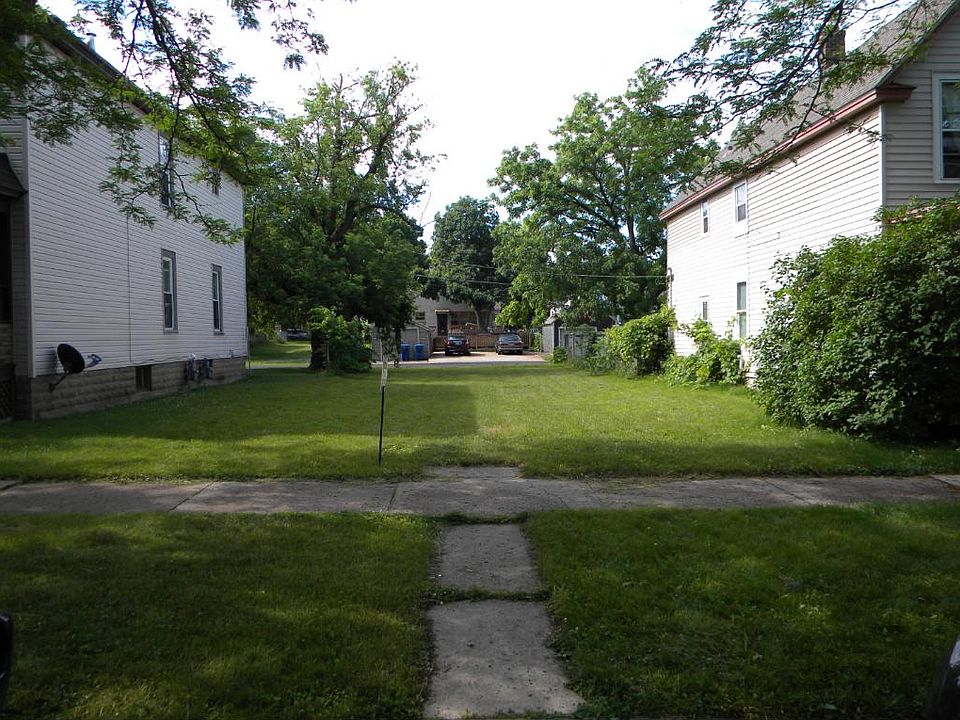 1st image of 836 Jessamine Ave E