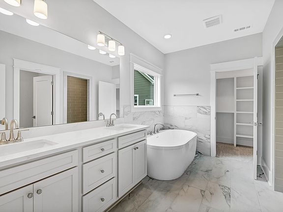 3rd image of 2038 Grace Johns Cir