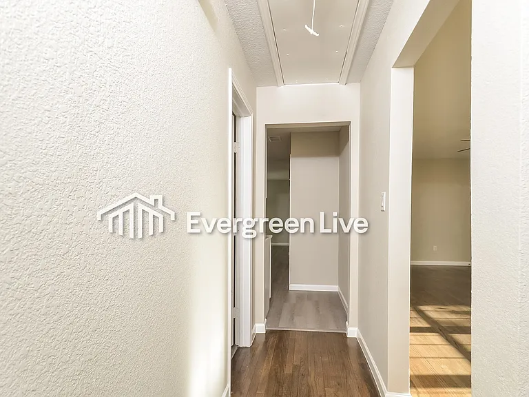 3811 Vanette Ln — Photo 9