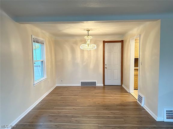 4th image of 12408 Willard Ave