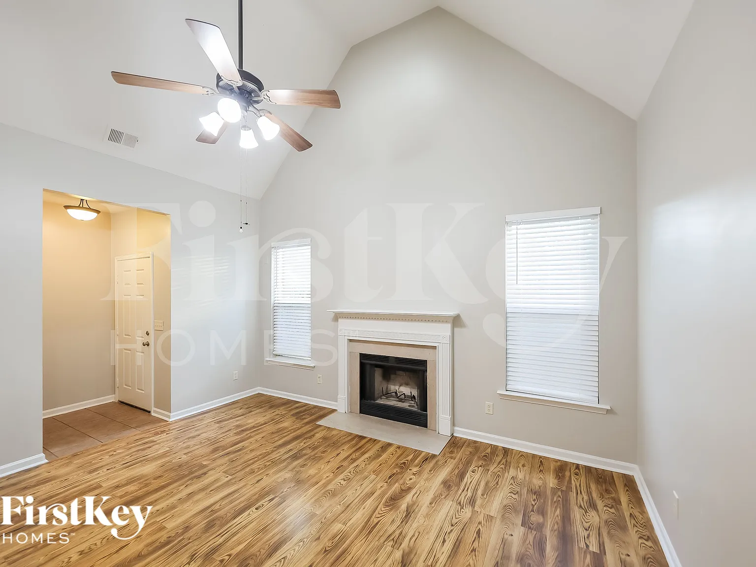 3 bed, 2.0 bath, 1441 sqft, $1,590 — Photo 4
