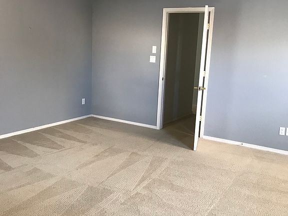 2 Large master bedrooms