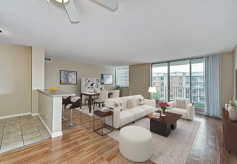 2200 Grace — Photo 1