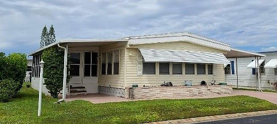 3rd image of 224 Mango St #231