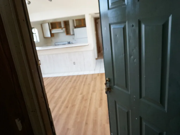1524 Indianola Ave — Photo 3