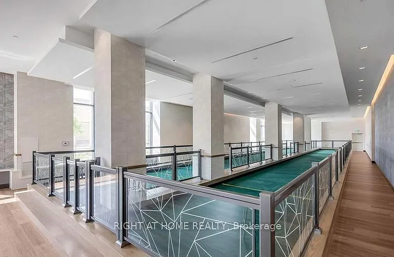 9000 Jane St #2219 — Photo 16