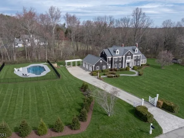 1 White Deer Ln, Harding Twp., NJ 07976