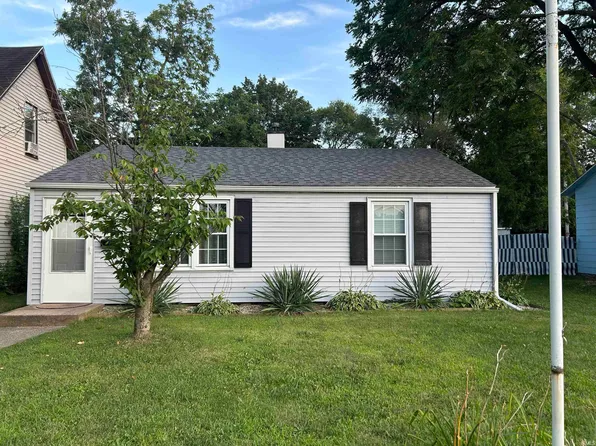 1934 Randolph St, South Bend, IN 46613