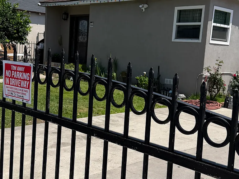 12808 S Butler Ave — Photo 1