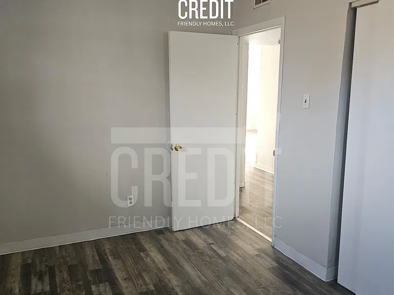 18 Violet Dr — Photo 7