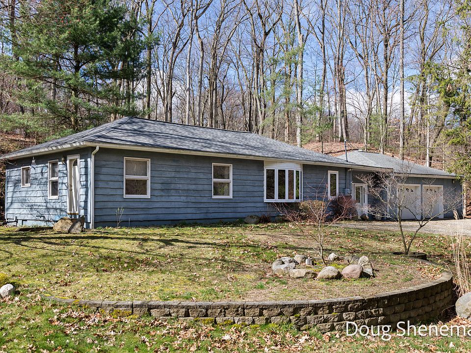26 Pine Rd, Plainwell, MI 49080 Zillow