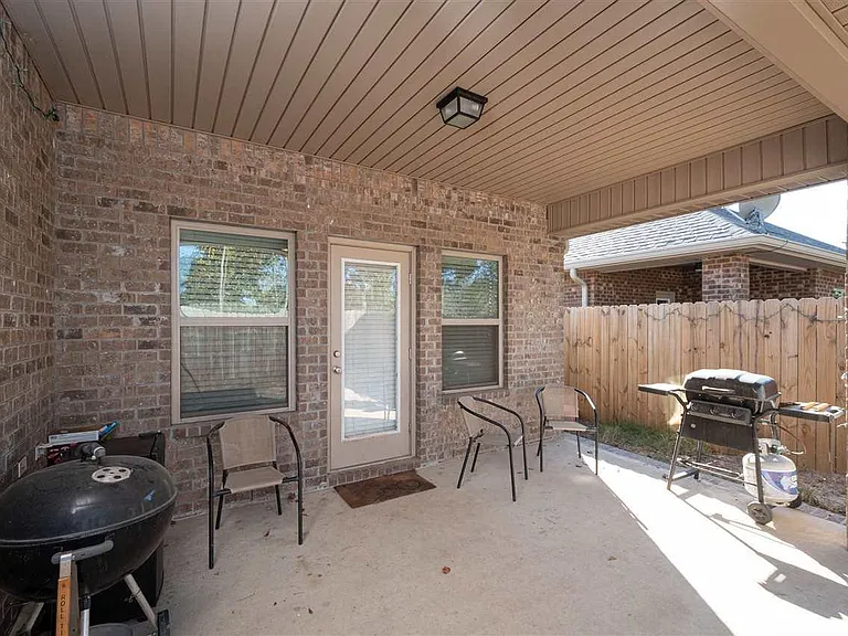 3642 Hawks Landing Cir — Photo 13