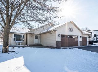 6320 Beckman Ave, Inver Grove Heights, MN 55077