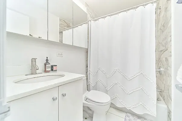 Rented by Living New York | media 18