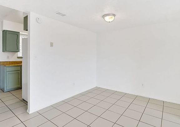 5th image of 3017 E Glen Dr