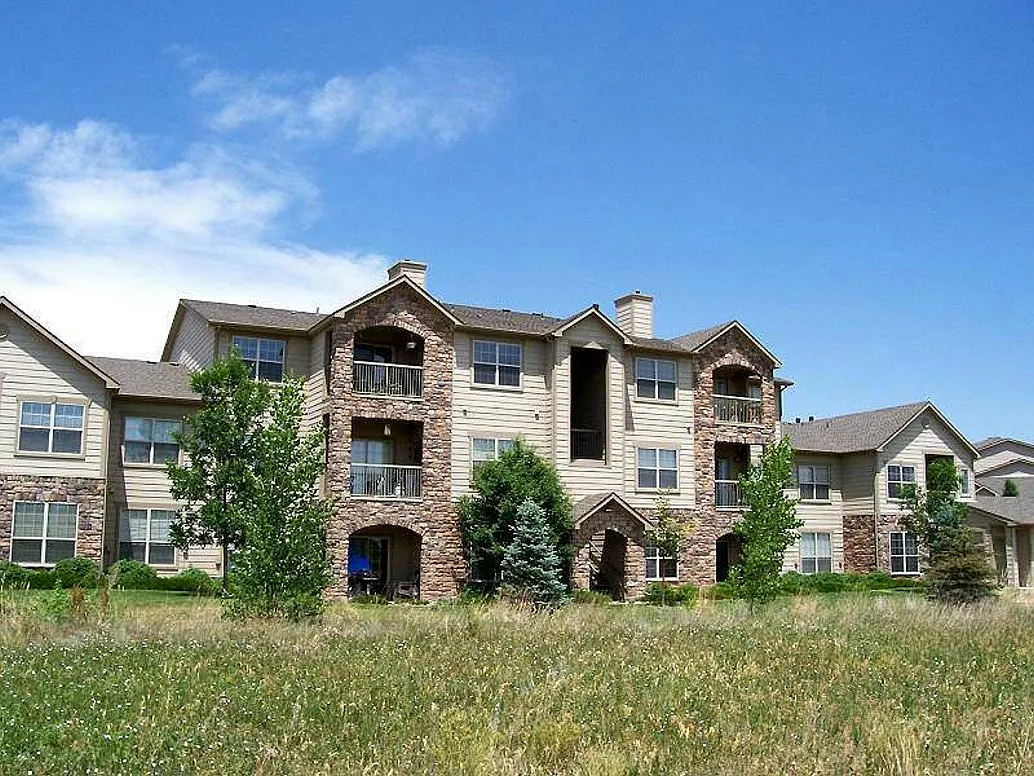 2 bed, 1.5 bath, 964 sqft, $1,600 — Photo 3