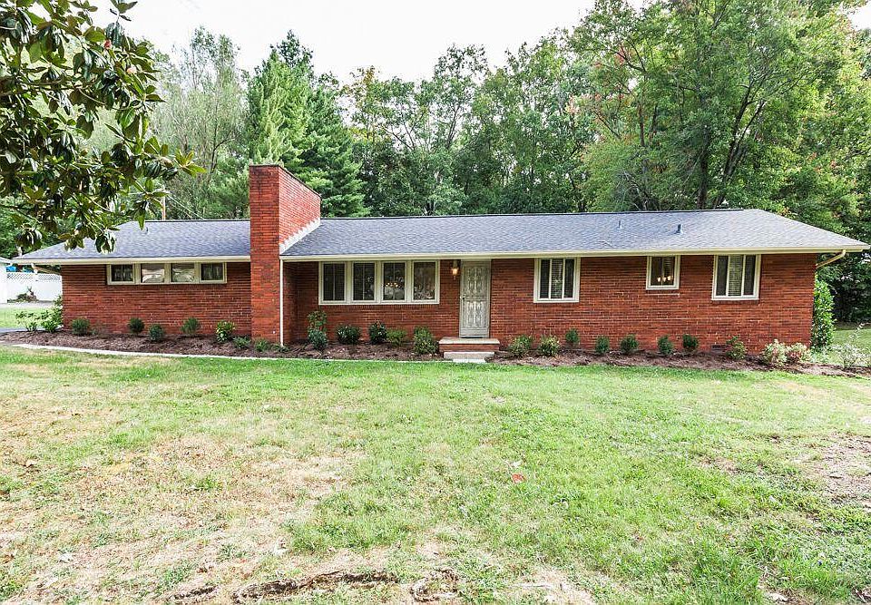 1st image of 406 Hastings Ln
