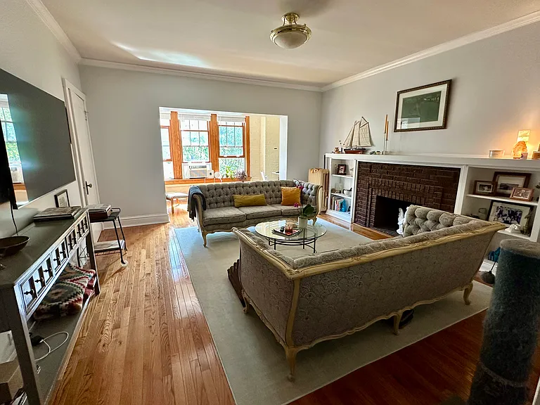 5606 N Kenmore Ave #3 — Photo 1