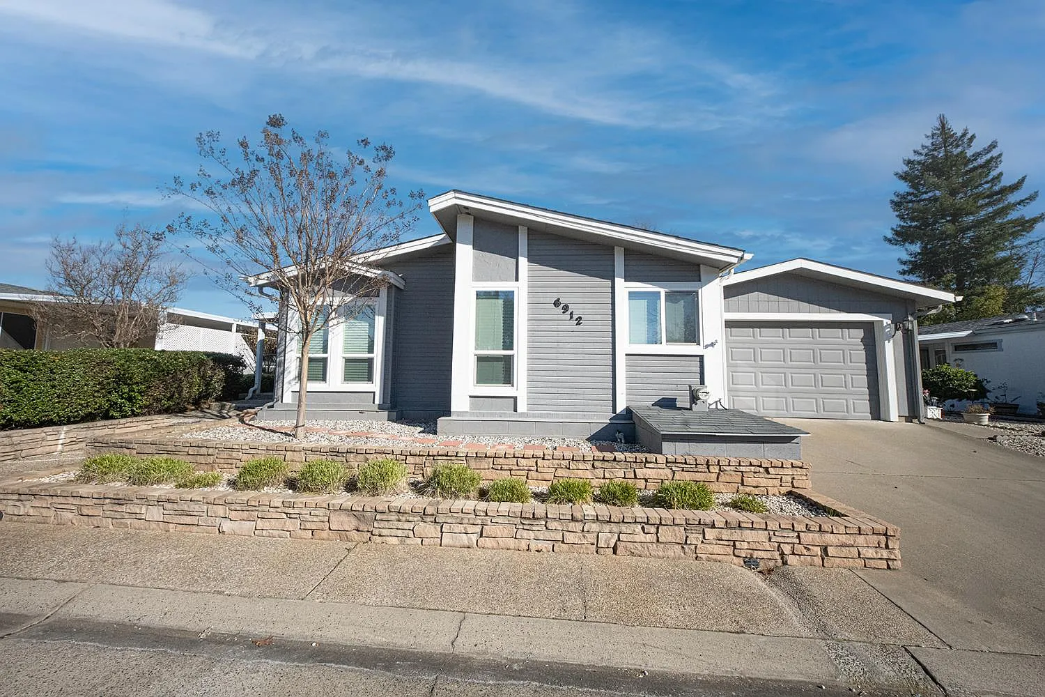 6912 Daisy Ln photo 1