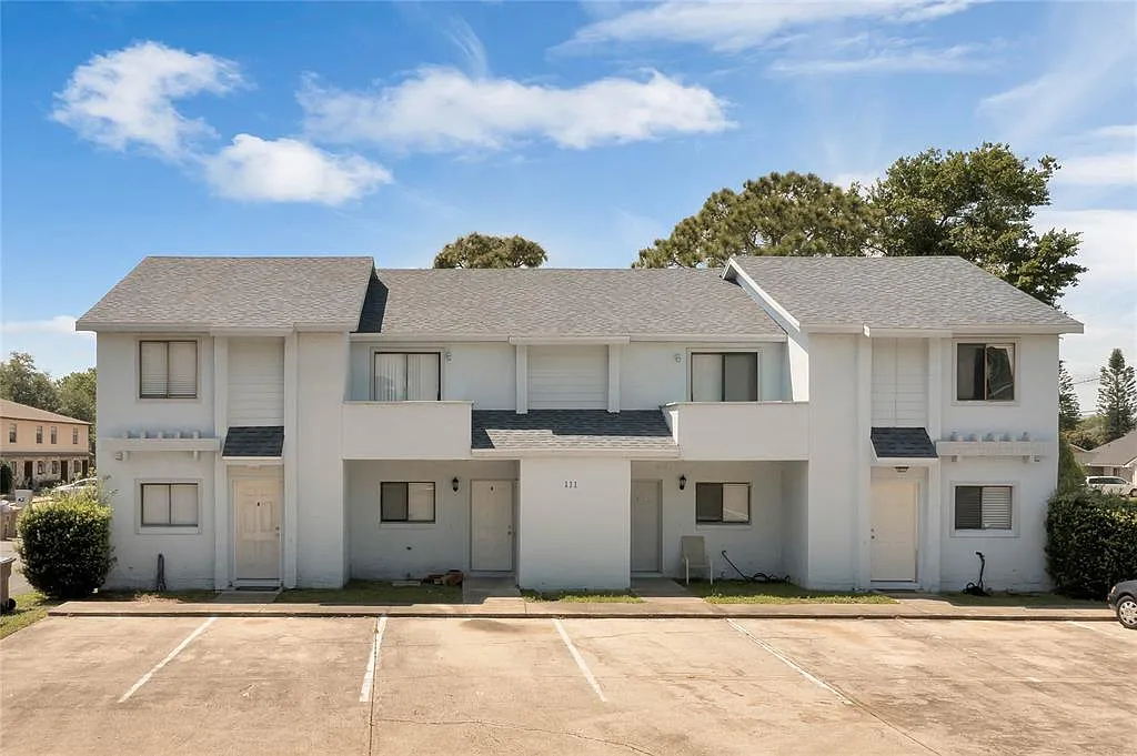 2 bed, 2.5 bath, 1088 sqft, $1,550 — Photo 1