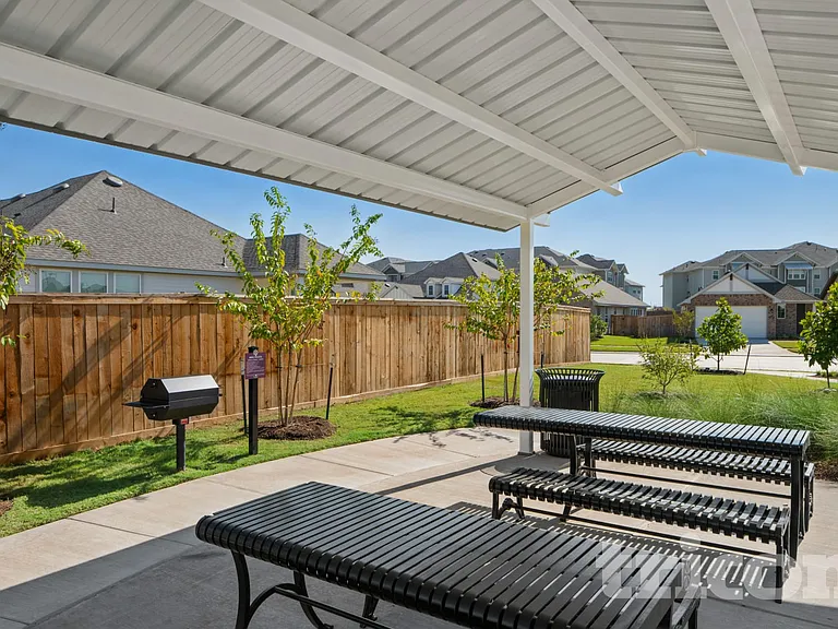 2359 Cohorn Trl — Photo 18