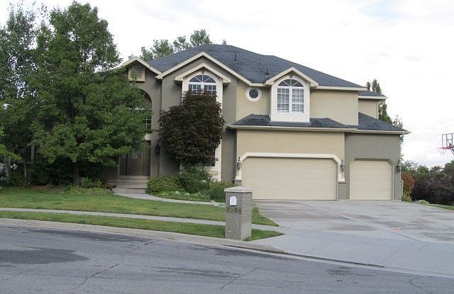 2nd image of 3255 E McKell Ct